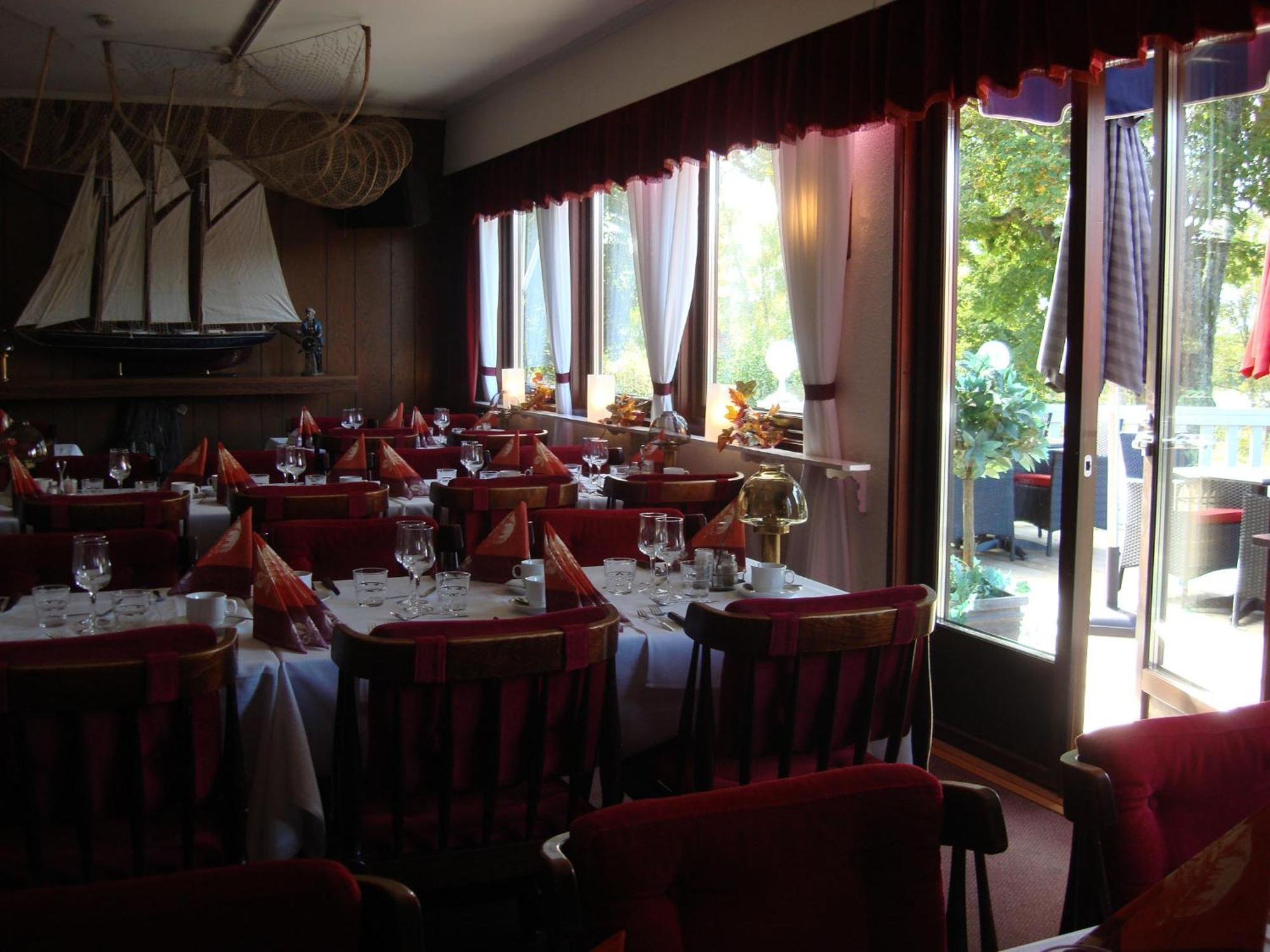 Eckeroe Hotell & Restaurang מראה חיצוני תמונה